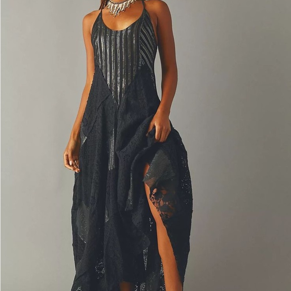 ISO ‼️ ISO ‼️ Free People Aurella dress in black size large or xl‼️